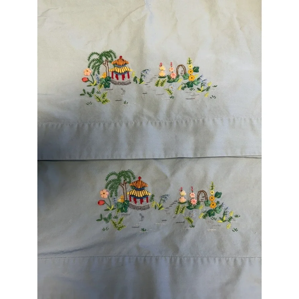 Vtg hand embroidered Pillow‎ Cases Set Of 2 Standard Size Cotton Crewel Asian
